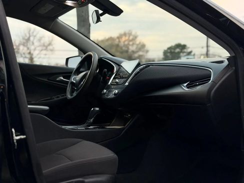 Used 2020 Chevrolet Malibu LT FWD image 13