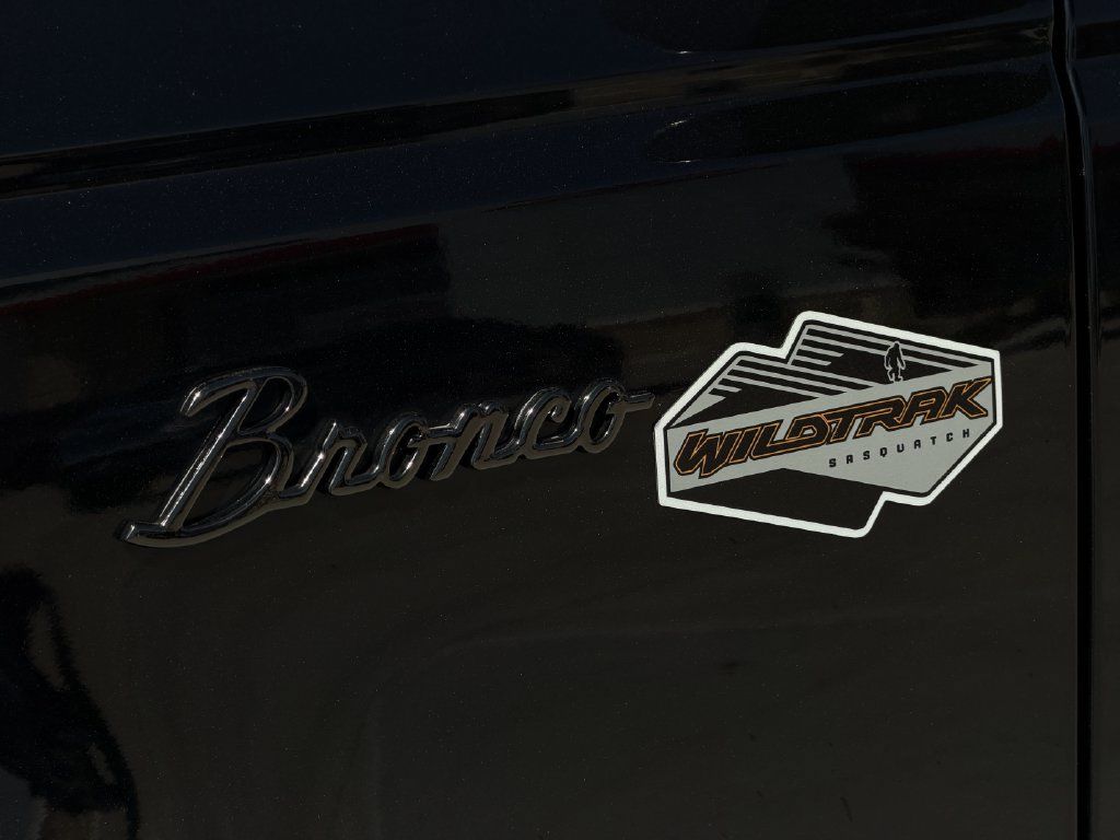 Used 2022 Ford Bronco Wildtrak AWD/4WD image 10