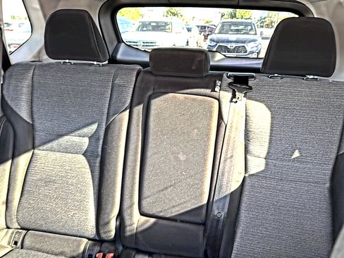 Used 2022 Nissan Rogue SV FWD image 7