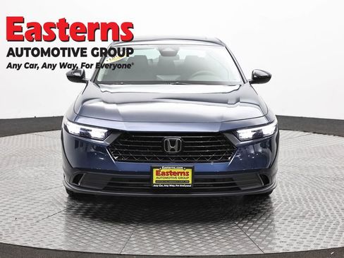 Used 2025 Honda Accord SE image 2