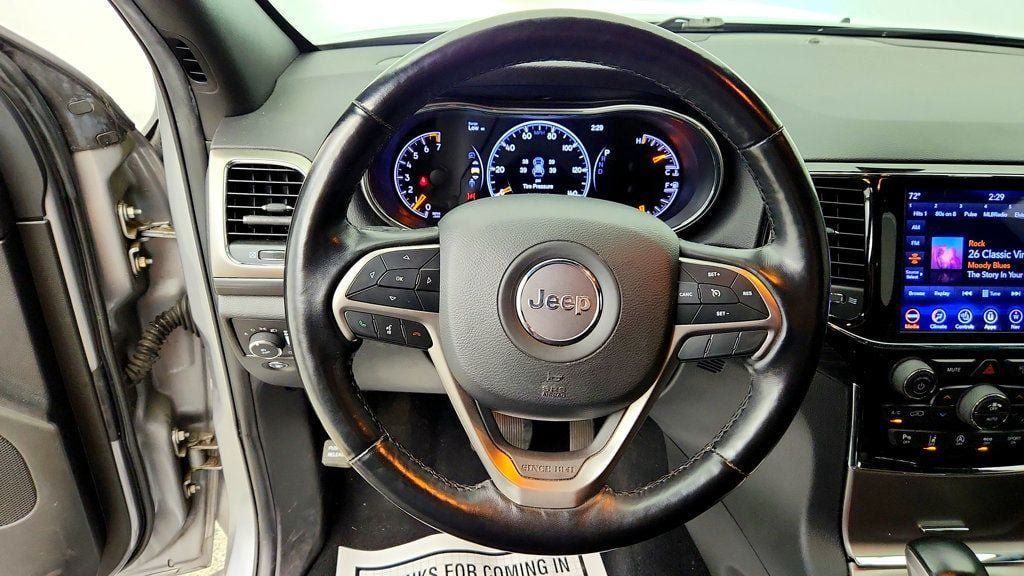 Used 2021 Jeep Grand Cherokee Laredo X AWD/4WD image 13