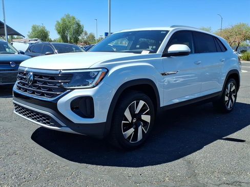 New 2026 Volkswagen Atlas Cross Sport SE image 3