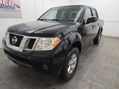 Used 2012 Nissan Frontier SV image 5