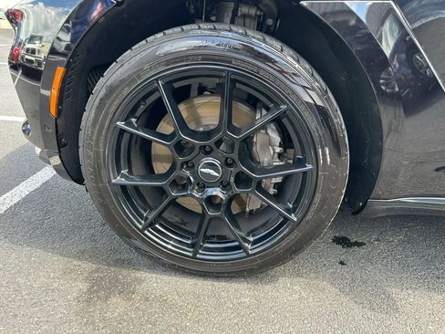 Used 2021 Aston Martin DBX AWD/4WD image 12
