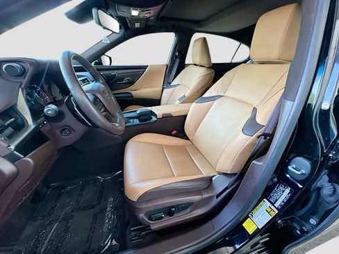 Used 2020 Lexus ES 300h w/ Premium Package FWD image 21