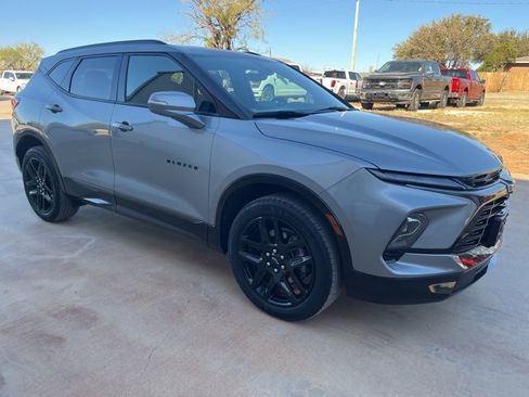 Used 2024 Chevrolet Blazer RS w/ Driver Confidence II Package image 3