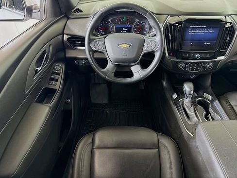 Used 2023 Chevrolet Traverse LT FWD image 19