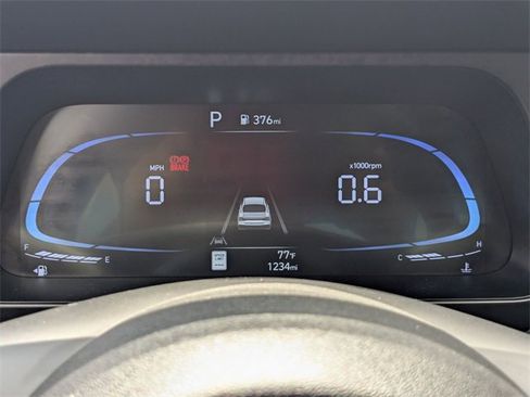 Used 2025 Hyundai Elantra Sport image 17