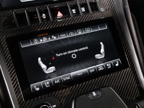 Used 2023 Lamborghini Urus Performante image 11