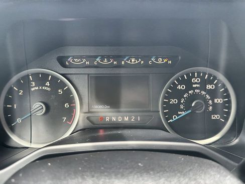 Used 2015 Ford F150 XLT w/ Equipment Group 302A Luxury AWD/4WD image 10