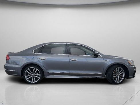 Used 2017 Volkswagen Passat 1.8T R-Line FWD image 23