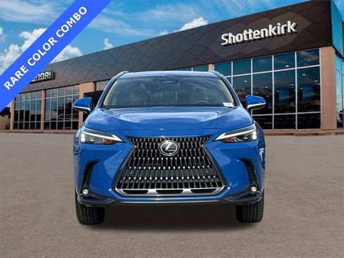 Used 2025 Lexus NX 250 FWD w/ Premium Package image 2