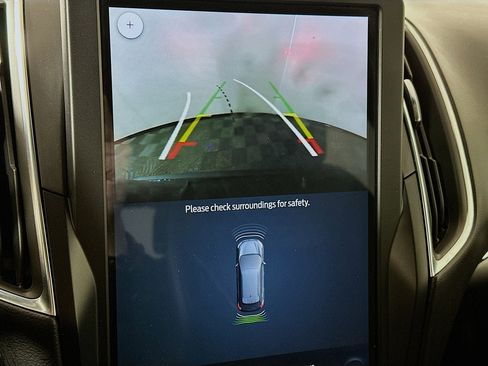 Used 2024 Ford Edge Titanium image 13