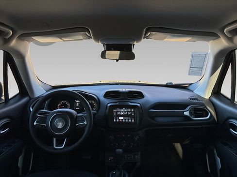 Used 2019 Jeep Renegade Sport w/ Sport Appearance Group image 3