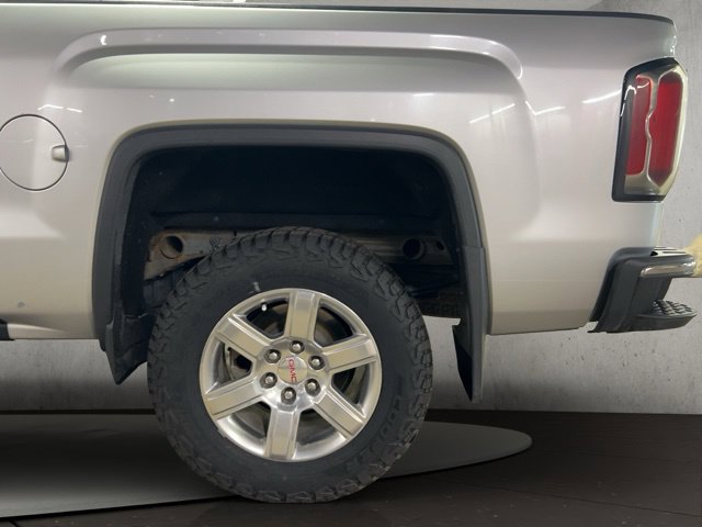 Used 2018 GMC Sierra 1500 SLT w/ SLT Preferred Package AWD/4WD image 33