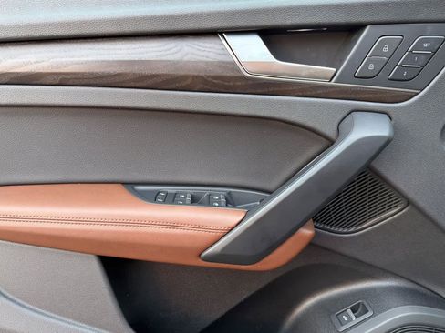 Used 2019 Audi Q5 2.0T Premium Plus w/ Premium Plus Package image 14