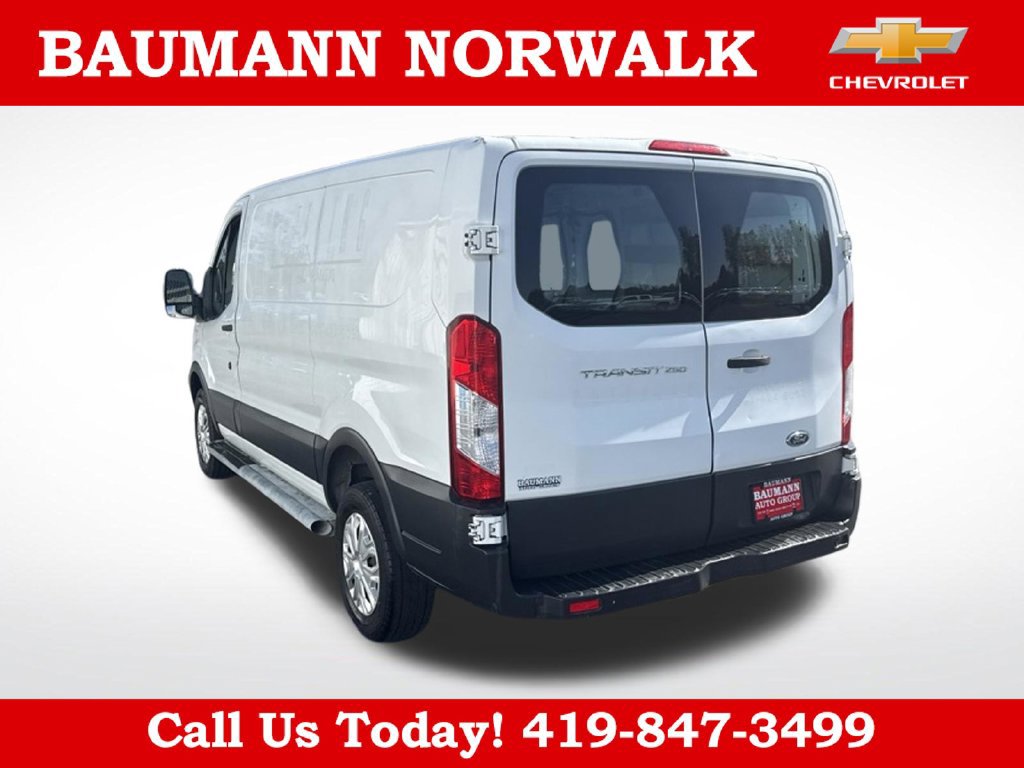 Used 2015 Ford Transit 250 130 Low Roof w/ Exterior Upgrade Package RWD image 6