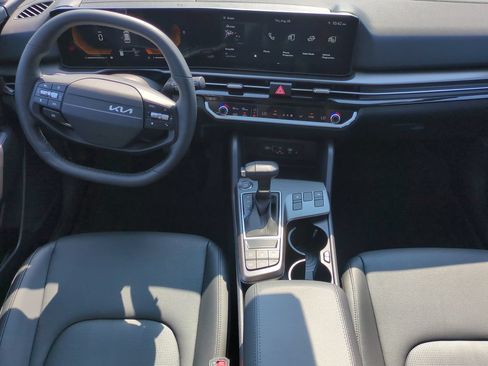 Certified 2026 Kia Sportage EX FWD image 11