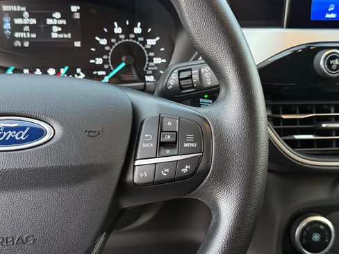 Used 2021 Ford Escape SE image 48