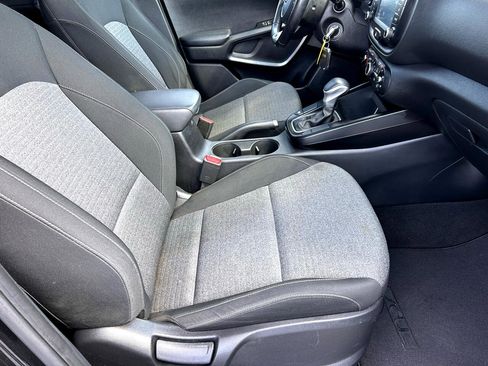 Used 2021 Kia Soul GT-Line image 10