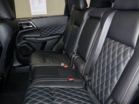 Used 2024 Mitsubishi Outlander SEL image 23