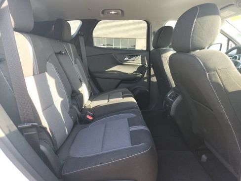 Used 2024 Chevrolet Blazer LT w/ Convenience Package FWD image 17
