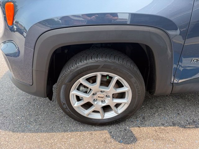Used 2023 Jeep Renegade Latitude AWD/4WD image 43