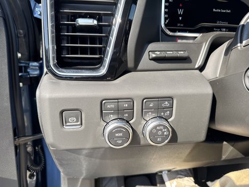New 2025 GMC Sierra 1500 Denali w/ Technology Package image 31