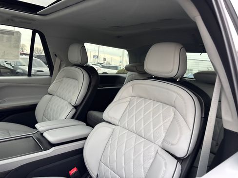 New 2026 Lincoln Navigator Black Label AWD/4WD image 26