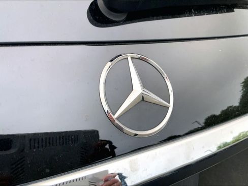 Used 2023 Mercedes-Benz GLC 300 4MATIC image 10