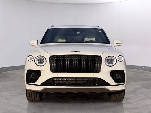 Used 2023 Bentley Bentayga Extended Wheelbase image 2