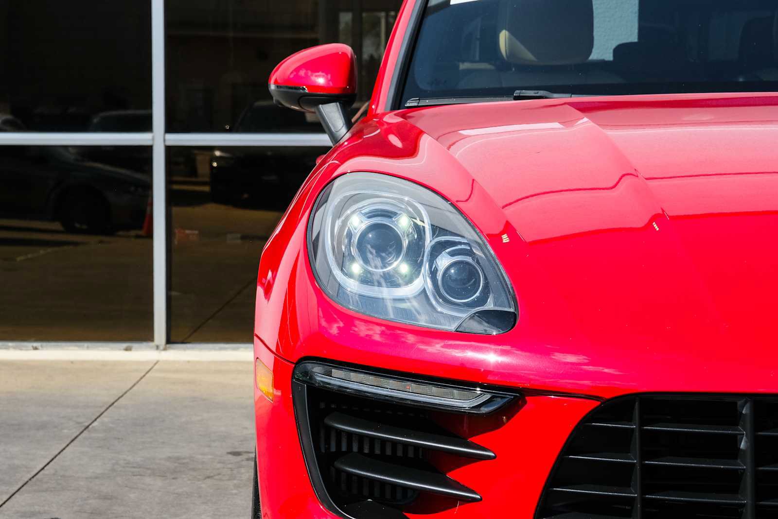 Used 2018 Porsche Macan S AWD/4WD image 4
