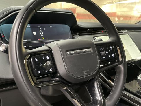 Used 2024 Land Rover Range Rover Sport Dynamic SE image 9