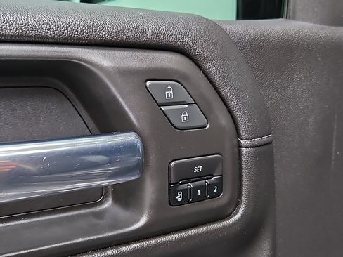 Used 2020 GMC Sierra 1500 SLT w/ SLT Convenience Package AWD/4WD image 24