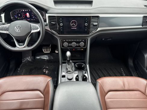 Used 2022 Volkswagen Atlas SEL Premium image 14