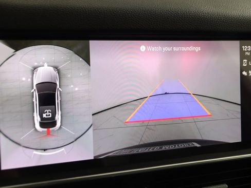 Used 2023 Porsche Cayenne Coupe image 11