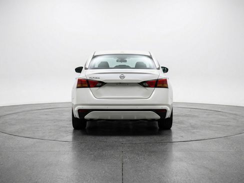 Used 2025 Nissan Altima 2.5 SV image 7