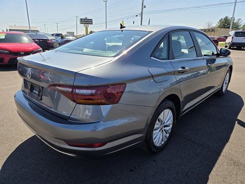 Used 2019 Volkswagen Jetta S image 3