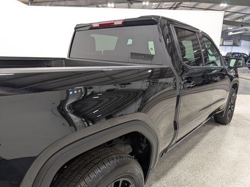Used 2025 GMC Sierra 1500 Elevation image 3