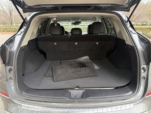 Used 2024 Nissan Murano SV image 25