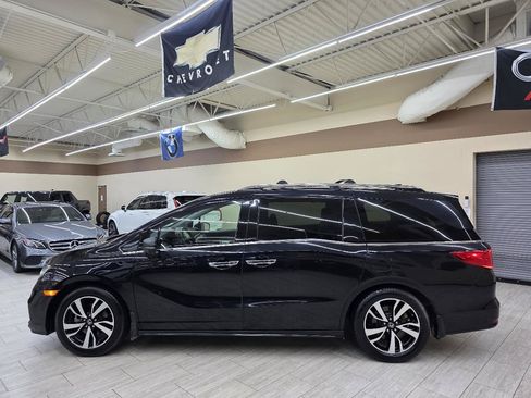 Used 2018 Honda Odyssey Elite image 9