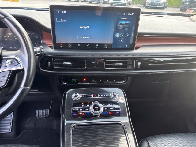 Used 2023 Lincoln Nautilus Reserve AWD/4WD image 18