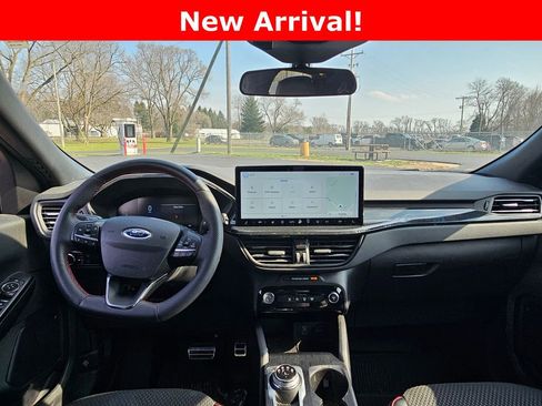 Used 2023 Ford Escape ST-Line w/ Tech Pack #1 image 11