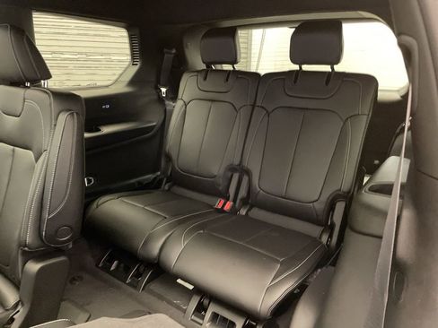 New 2026 Jeep Grand Cherokee L Limited w/ Limited Altitude Package image 18