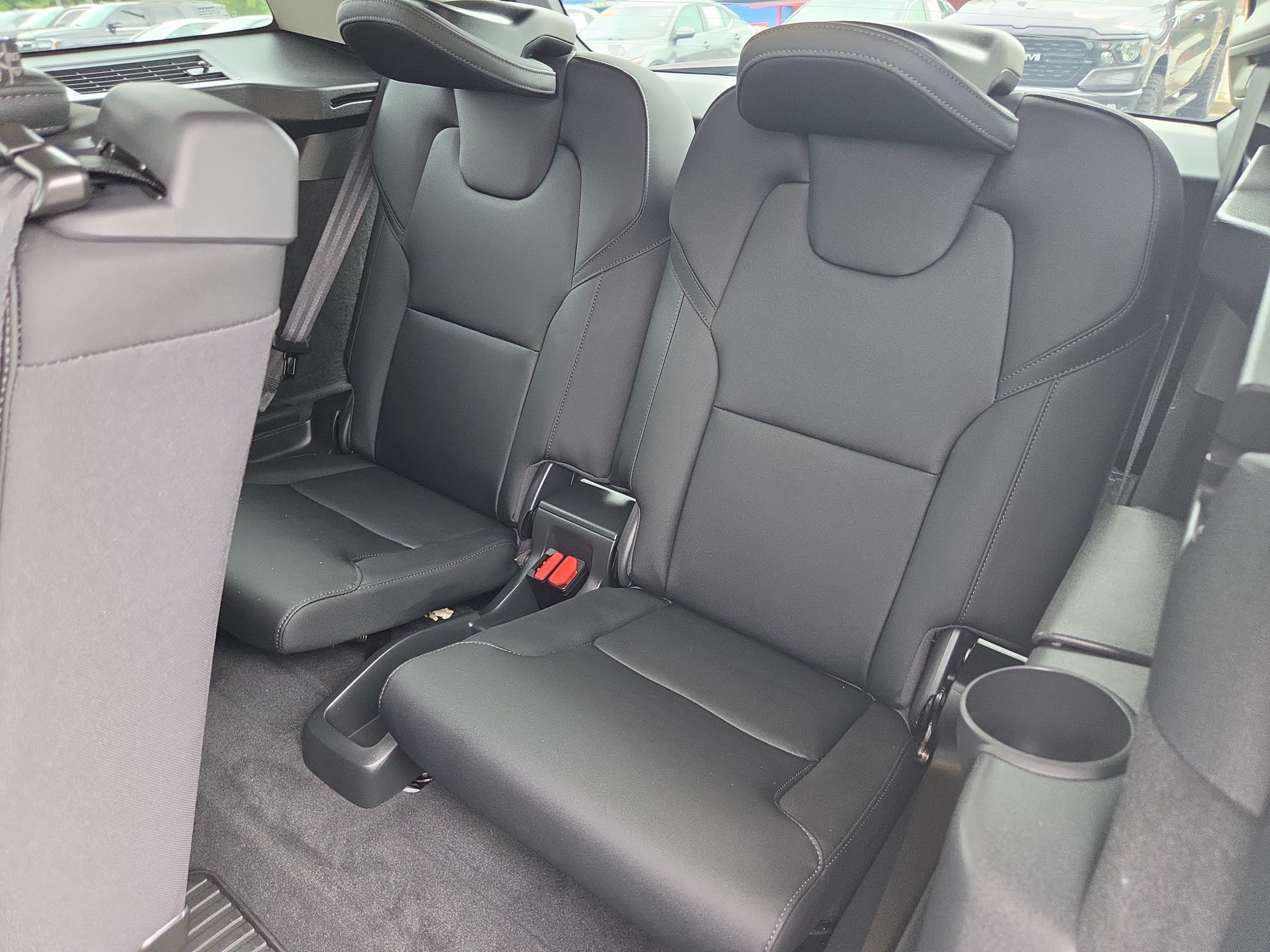 Used 2025 Volvo XC90 B5 Plus w/ Protection Package Premier AWD/4WD image 24