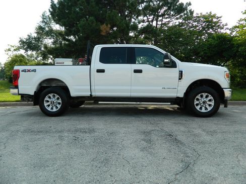 Used 2021 Ford F250 XLT w/ XLT Value Package AWD/4WD image 6