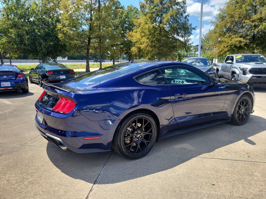 Used 2018 Ford Mustang Premium w/ Ecoboost Performance Package RWD image 5