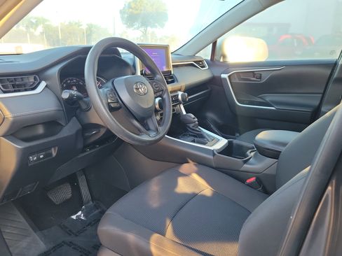 Used 2023 Toyota RAV4 LE image 12