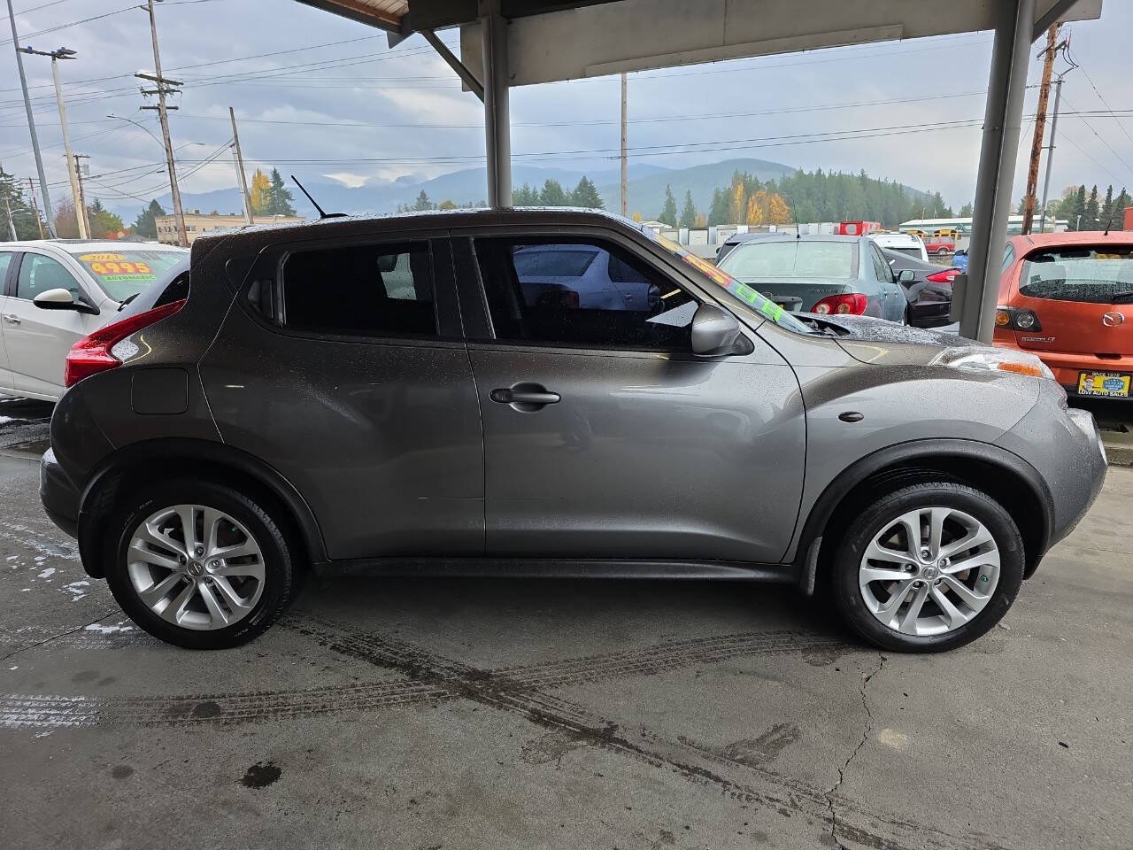 Used 2013 Nissan Juke SL AWD/4WD image 2