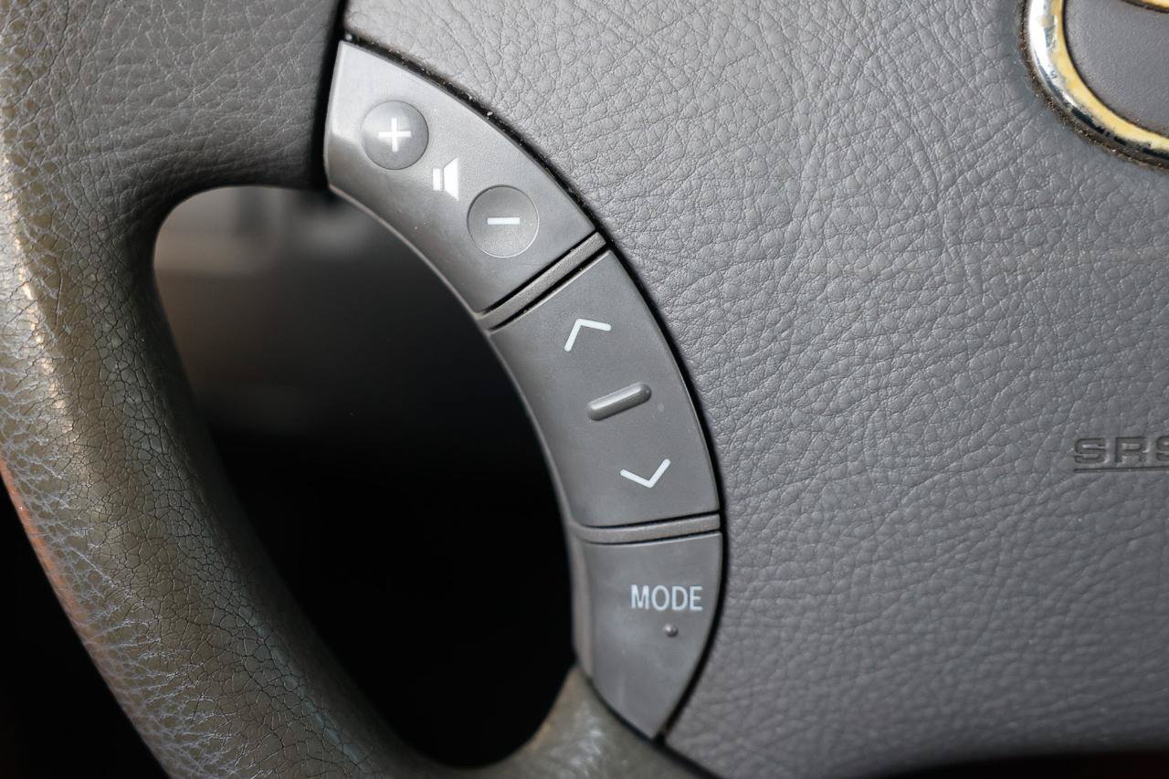 Used 2005 Toyota Camry LE FWD image 23